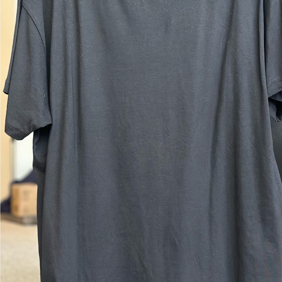 Versace tshirt - Picture 4 of 4